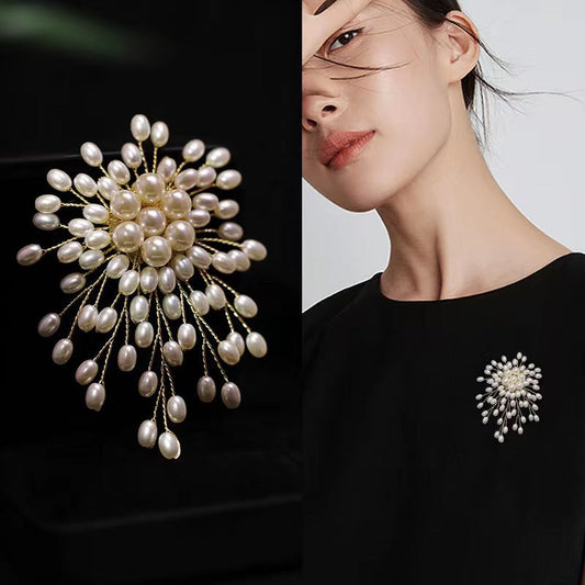 ✨Ladies' high-end exquisite handmade pearl brooch